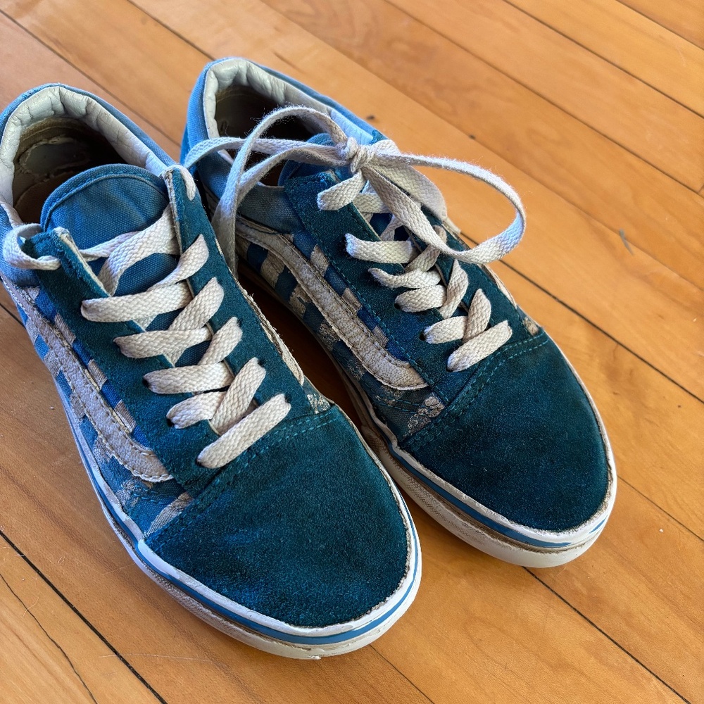 Vans Old Skool Blue Vans with White Stripes Big Kids Size 4